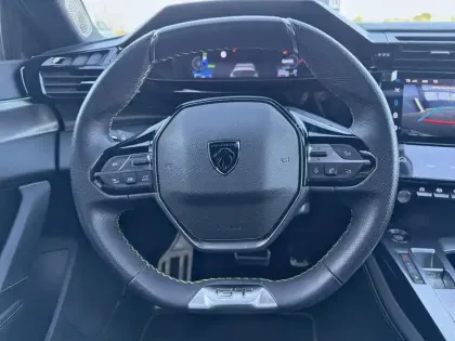 Photo 8 Peugeot 308 Gén. III Ph1 GT 5