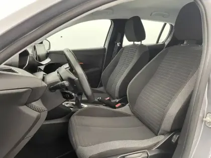 Photo 13 Peugeot 208  PureTech 75 S&S BVM5