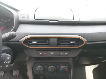 Photo 12 Dacia Sandero  ECO-G 100 - 22