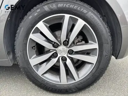 Photo 45 Peugeot 308  PureTech 130ch S&S EAT8