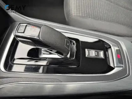 Photo 29 Peugeot 308 Gén. II Ph2 NG Style 5