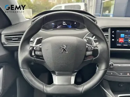 Photo 84 Peugeot 308  PureTech 130ch S&S EAT8