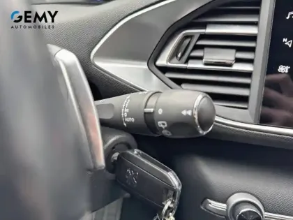 Photo 55 Peugeot 308  PureTech 130ch S&S EAT8