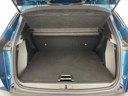 Photo 76 Peugeot 2008  Hybrid 136 e-DCS6