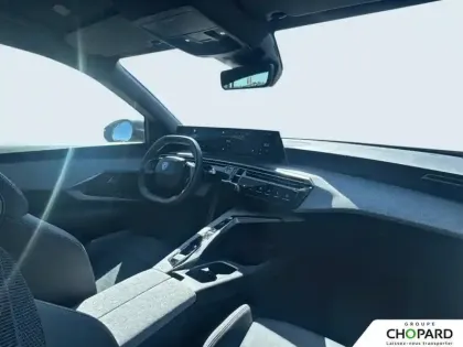 Photo 12 Peugeot 5008  Electrique 210 ch 73 kWh