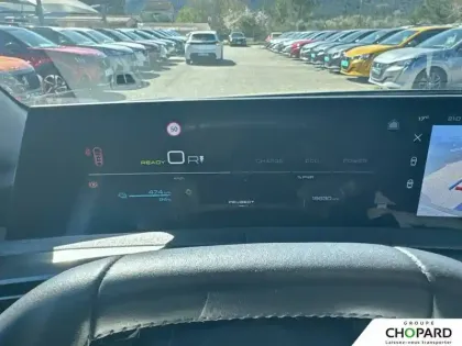 Photo 16 Peugeot 5008  Electrique 210 ch 73 kWh