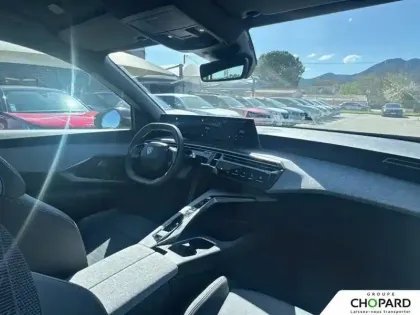 Photo 34 Peugeot 5008  Electrique 210 ch 73 kWh