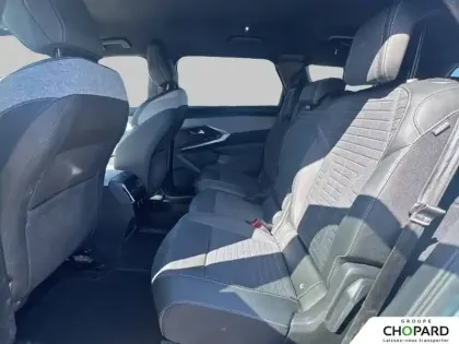 Photo 17 Peugeot 5008  Electrique 210 ch 73 kWh