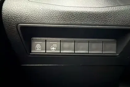 Photo 86 Peugeot Rifter  M Diesel 100 ch Manuelle 5pl