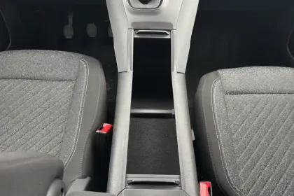 Photo 56 Peugeot Rifter  M Diesel 100 ch Manuelle 5pl