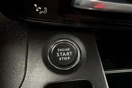 Photo 19 Peugeot Rifter  M Diesel 100 ch Manuelle 5pl