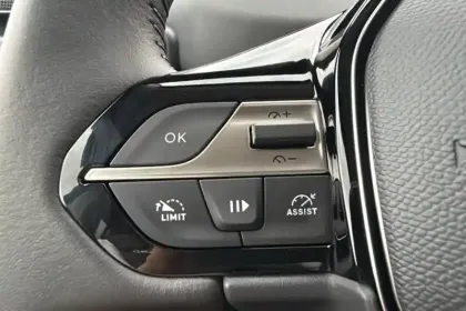 Photo 21 Peugeot Rifter  M Diesel 100 ch Manuelle 5pl