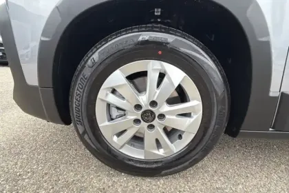 Photo 63 Peugeot Rifter  M Diesel 100 ch Manuelle 5pl