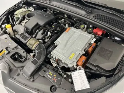 Photo 26 Renault Clio  E-Tech 140