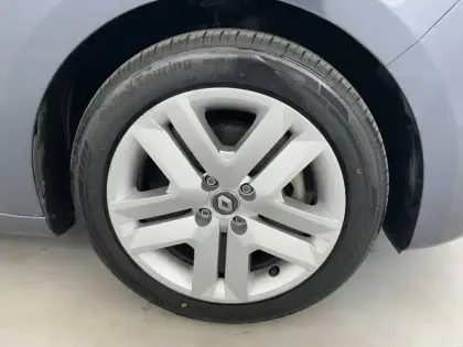 Photo 20 Renault Clio  E-Tech 140