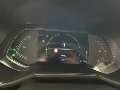 Photo 16 Renault Clio  E-Tech 140