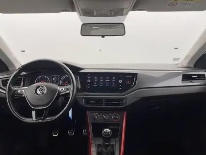 Photo 24 Volkswagen Polo Gén. VI Ph1 Confortline 5