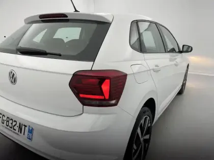 Photo 23 Volkswagen Polo Gén. VI Ph1 Confortline 5