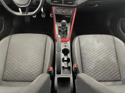 Photo 26 Volkswagen Polo Gén. VI Ph1 Confortline 5