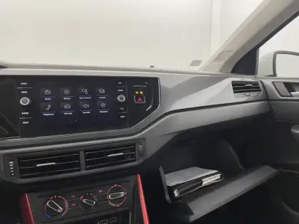 Photo 27 Volkswagen Polo Gén. VI Ph1 Confortline 5