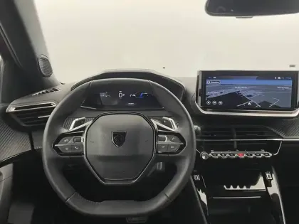 Photo 85 Peugeot 2008  Hybrid 136 e-DCS6