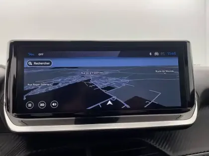 Photo 51 Peugeot 2008  Hybrid 136 e-DCS6