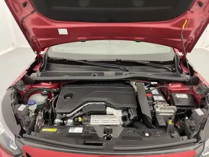 Photo 84 Peugeot 2008  Hybrid 136 e-DCS6