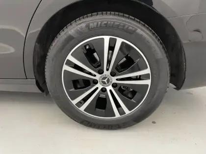 Photo 16 Mercedes Classe E Gén. V (W213) Ph2 Avantgarde Line 4