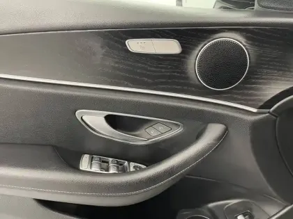 Photo 24 Mercedes Classe E Gén. V (W213) Ph2 Avantgarde Line 4