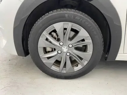 Photo 16 Peugeot 208  Electrique 50 kWh 136ch