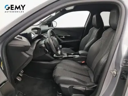 Photo 56 Peugeot 2008  PureTech 130 S&S BVM6