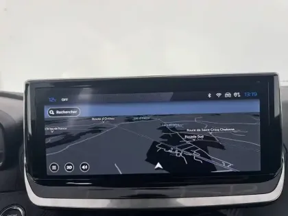 Photo 31 Peugeot 2008  Hybrid 145 e-DCS6