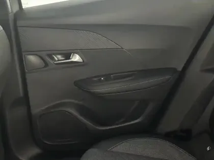 Photo 42 Peugeot 2008  Hybrid 145 e-DCS6