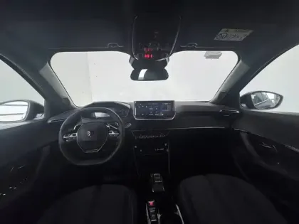 Photo 21 Peugeot 2008  Hybrid 145 e-DCS6