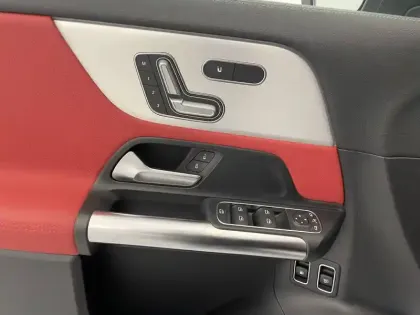 Photo 24 Mercedes GLA  250 e 8G-DCT