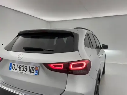 Photo 31 Mercedes GLA  250 e 8G-DCT