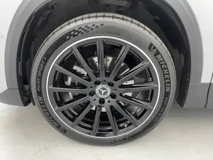 Photo 17 Mercedes GLA  250 e 8G-DCT