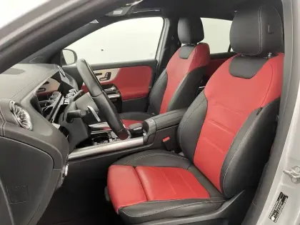 Photo 14 Mercedes GLA  250 e 8G-DCT