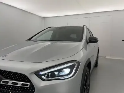 Photo 30 Mercedes GLA  250 e 8G-DCT