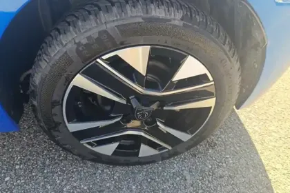 Photo 12 Peugeot 208  Electrique 50 kWh 136ch