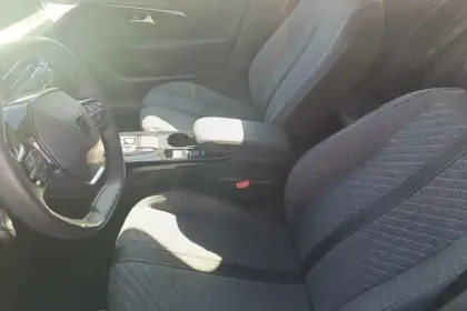 Photo 9 Peugeot 208  Electrique 50 kWh 136ch