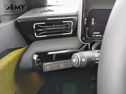 Photo 19 Renault 5 Renault  E-Tech Electrique 10 ch autonomie confort