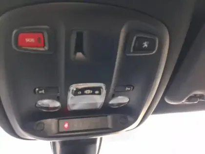 Photo 17 Peugeot 308  BlueHDi 130ch S&S EAT8