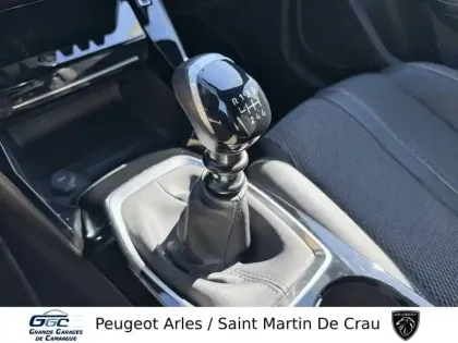 Photo 13 Peugeot 208  PureTech 100 S&S BVM6