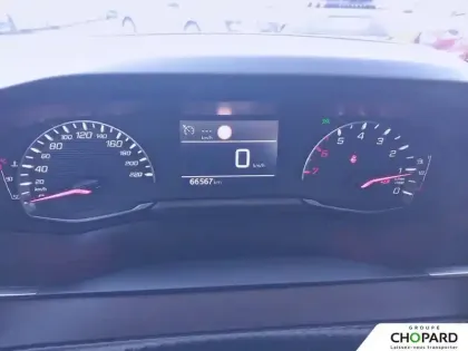 Photo 80 Peugeot 208  PureTech 100 S&S BVM6