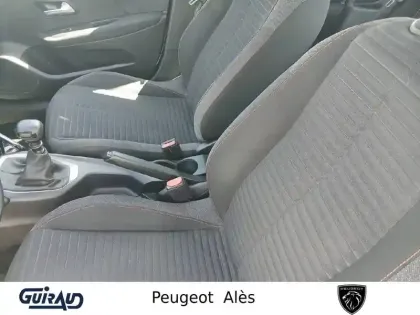 Photo 29 Peugeot 208  PureTech 100 S&S BVM6