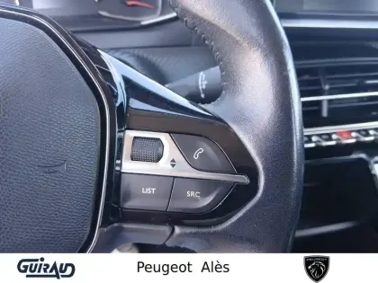 Photo 54 Peugeot 208  PureTech 100 S&S BVM6