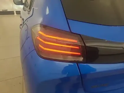 Photo 16 Peugeot 208  Hybrid 100 e-DCS6