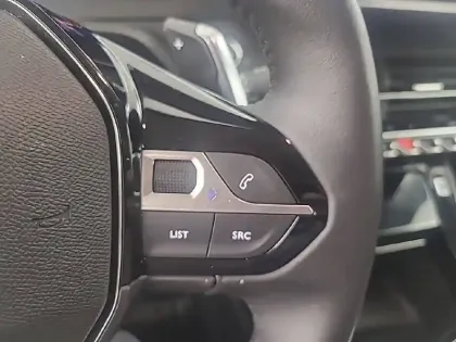 Photo 19 Peugeot 208  Hybrid 100 e-DCS6