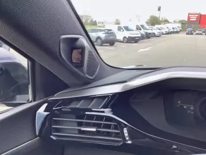 Photo 47 Peugeot 408  Hybrid 145 e-DCS6